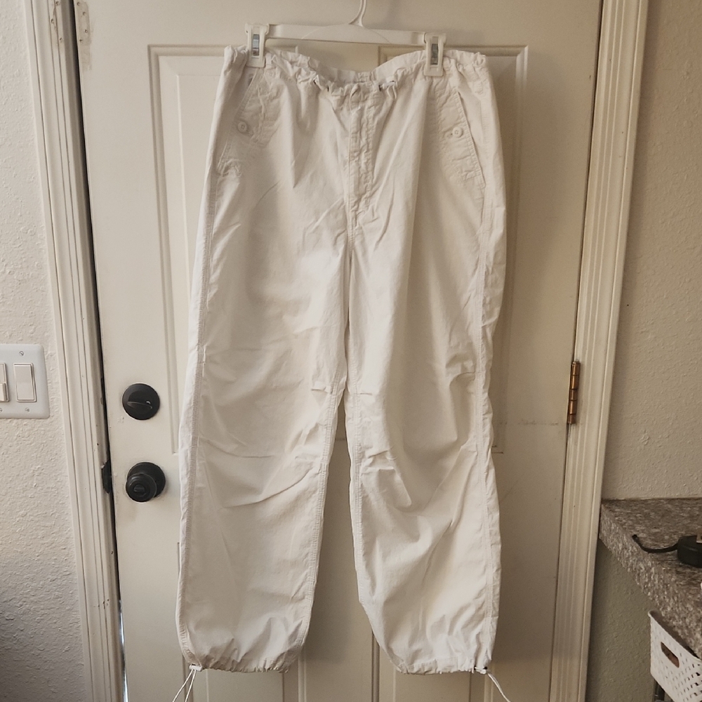 American Eagle Outfitters White Cargo Pants Relaxed Fit